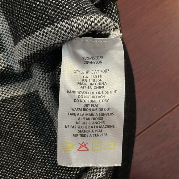 Elena Wang women’s turtle neck sweater size M 80% viscose - Picture 7 of 12